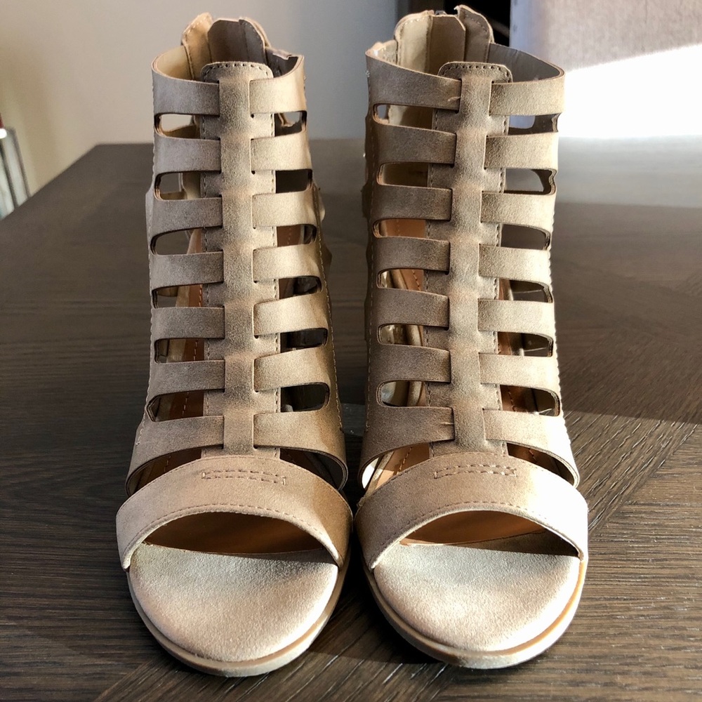 🆕 Indigo RD Women’s (6) Suede Peep Toe Booties